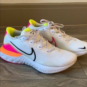 BRAND NEW Nike Renew Sneakers